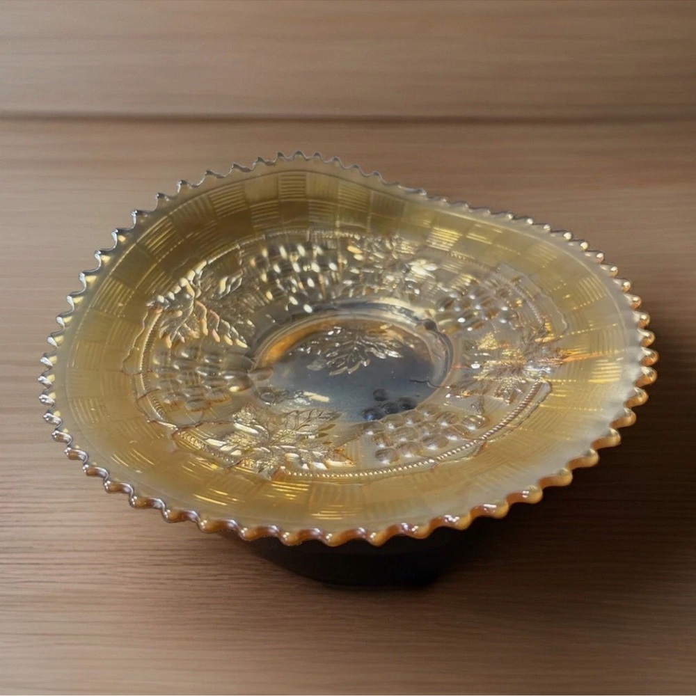 Northwood Marigold Carnival Glass Grape And Cable Single Handgrip Plate 8”